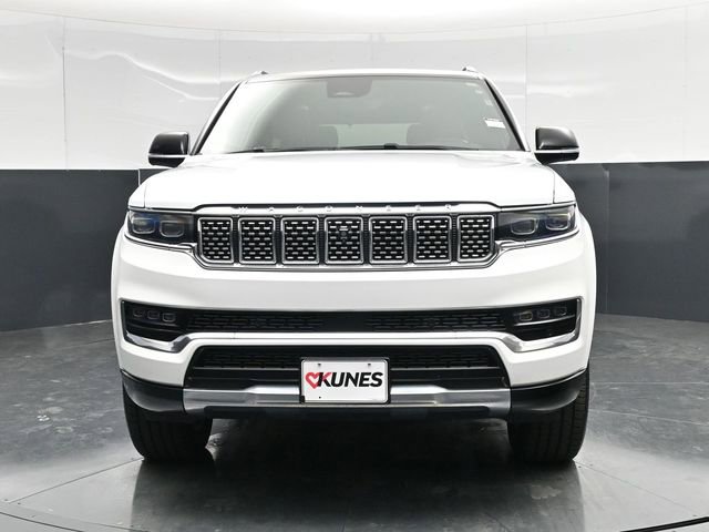 Used 2023 Jeep Grand Wagoneer 4WD image 2