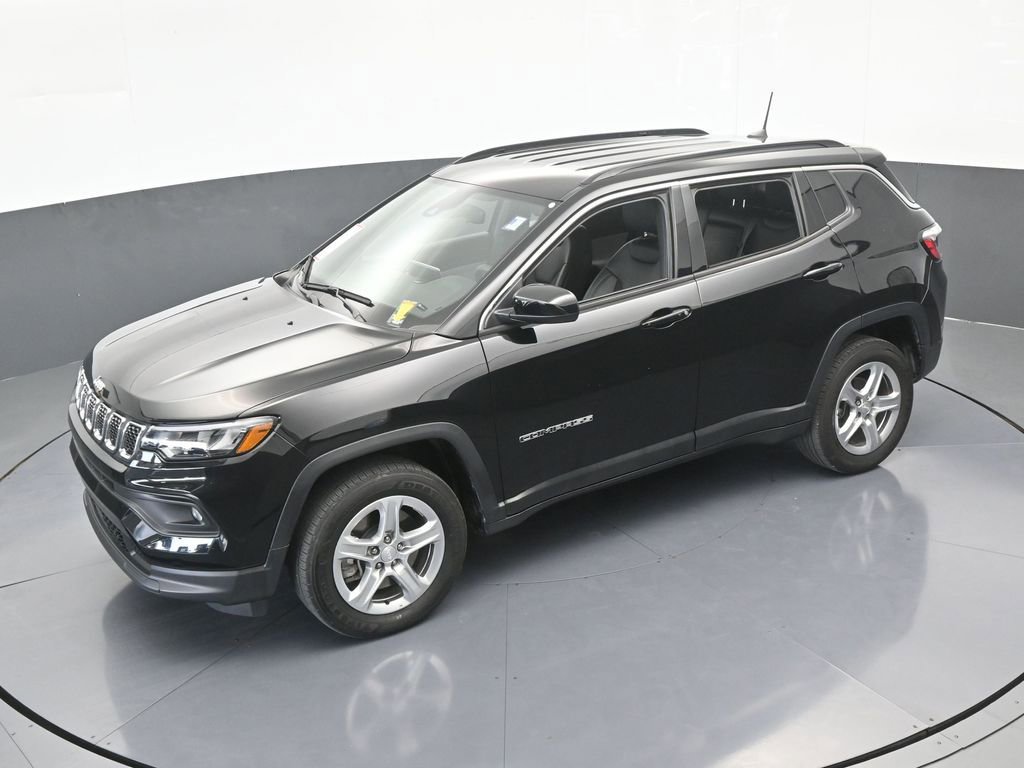 Used 2024 Jeep Compass Latitude image 44