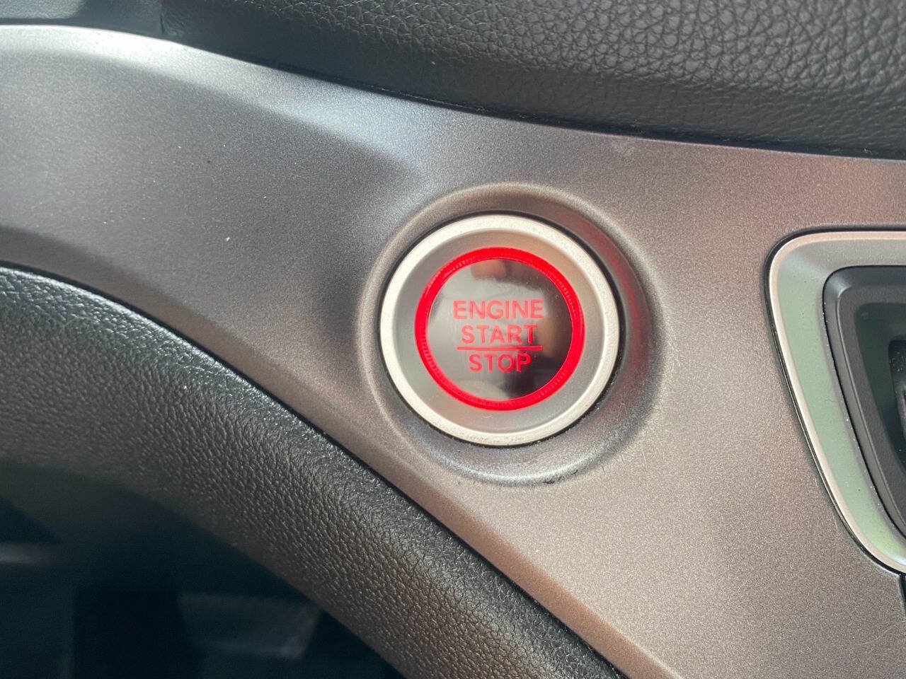 Used 2017 Honda Pilot EX-L image 19