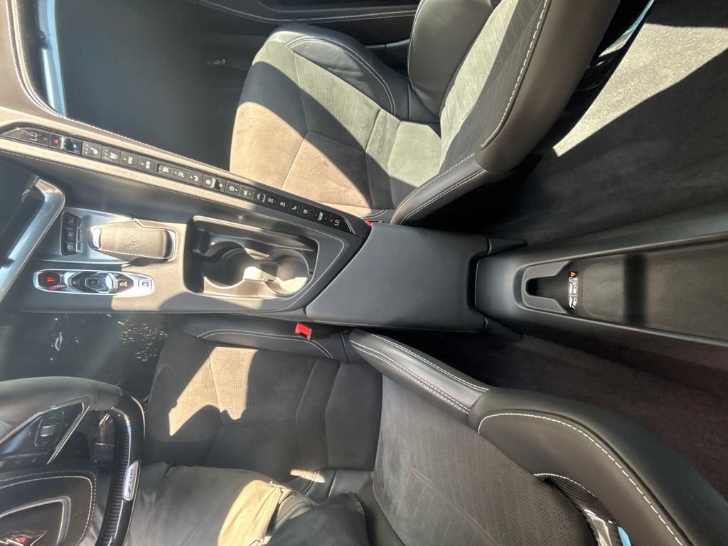 Used 2024 Chevrolet Corvette Z06 RWD image 15