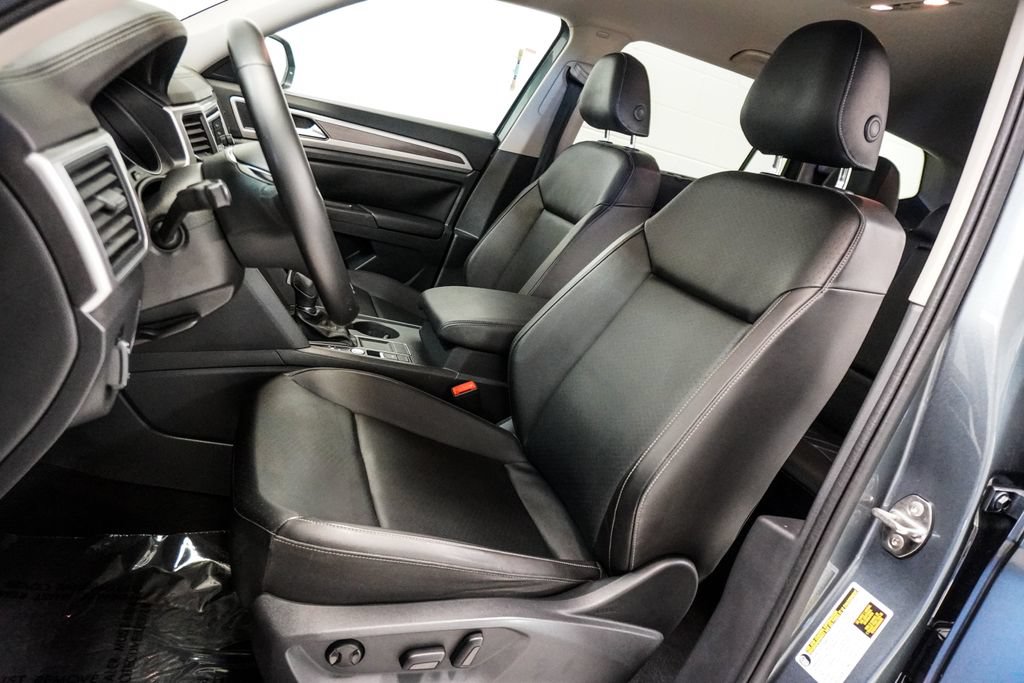 Used 2019 Volkswagen Atlas SE w/ Towing Package FWD image 6
