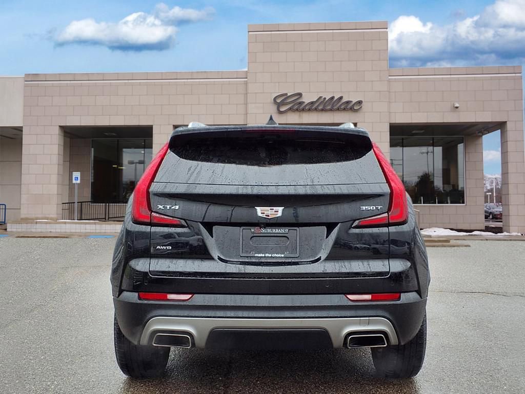 Used 2022 Cadillac XT4 Premium Luxury w/ Enhanced Visibility Package image 6