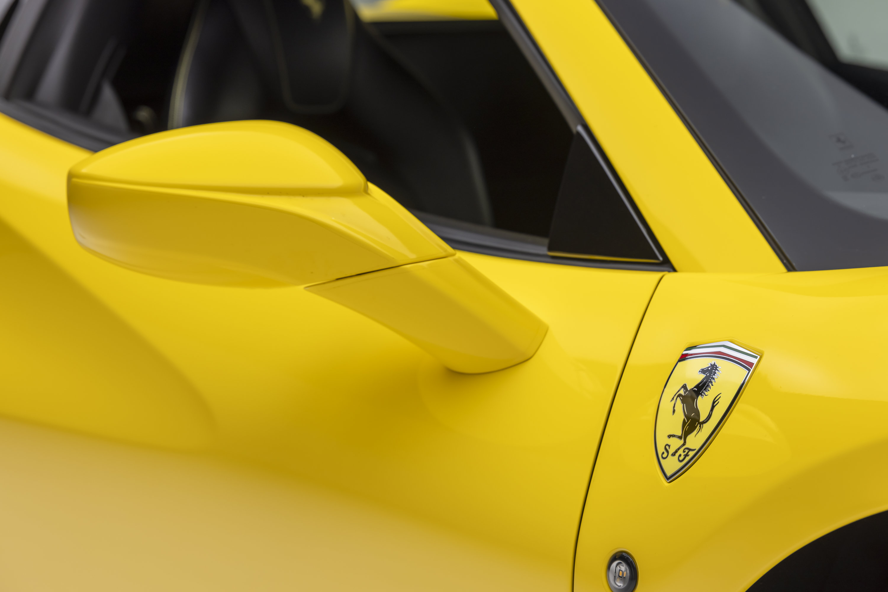 Certified 2022 Ferrari F8 Tributo RWD image 27