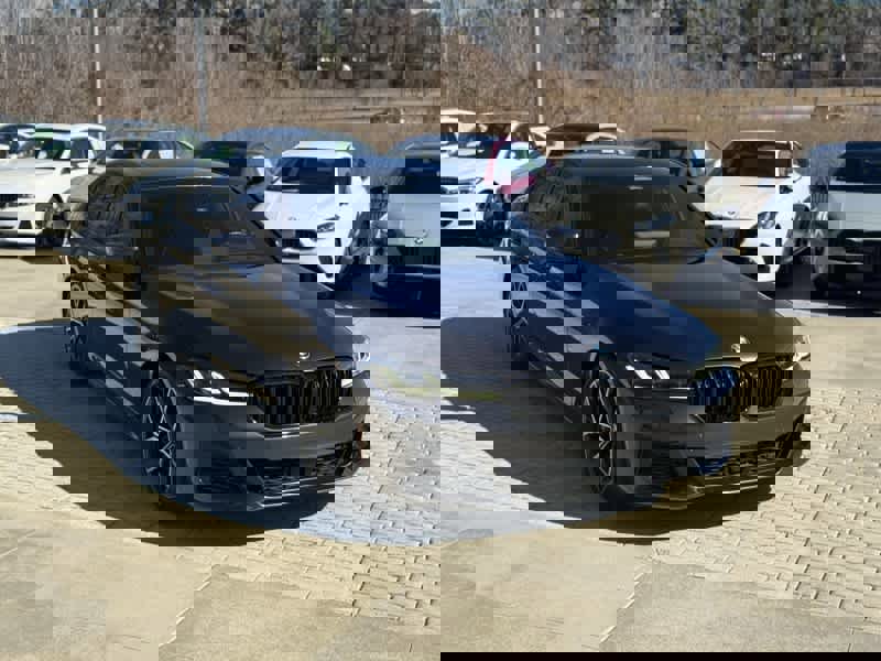 Used 2022 BMW 530i xDrive w/ Executive Package image 8