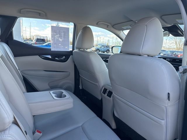 Used 2022 Nissan Rogue Sport SL image 30