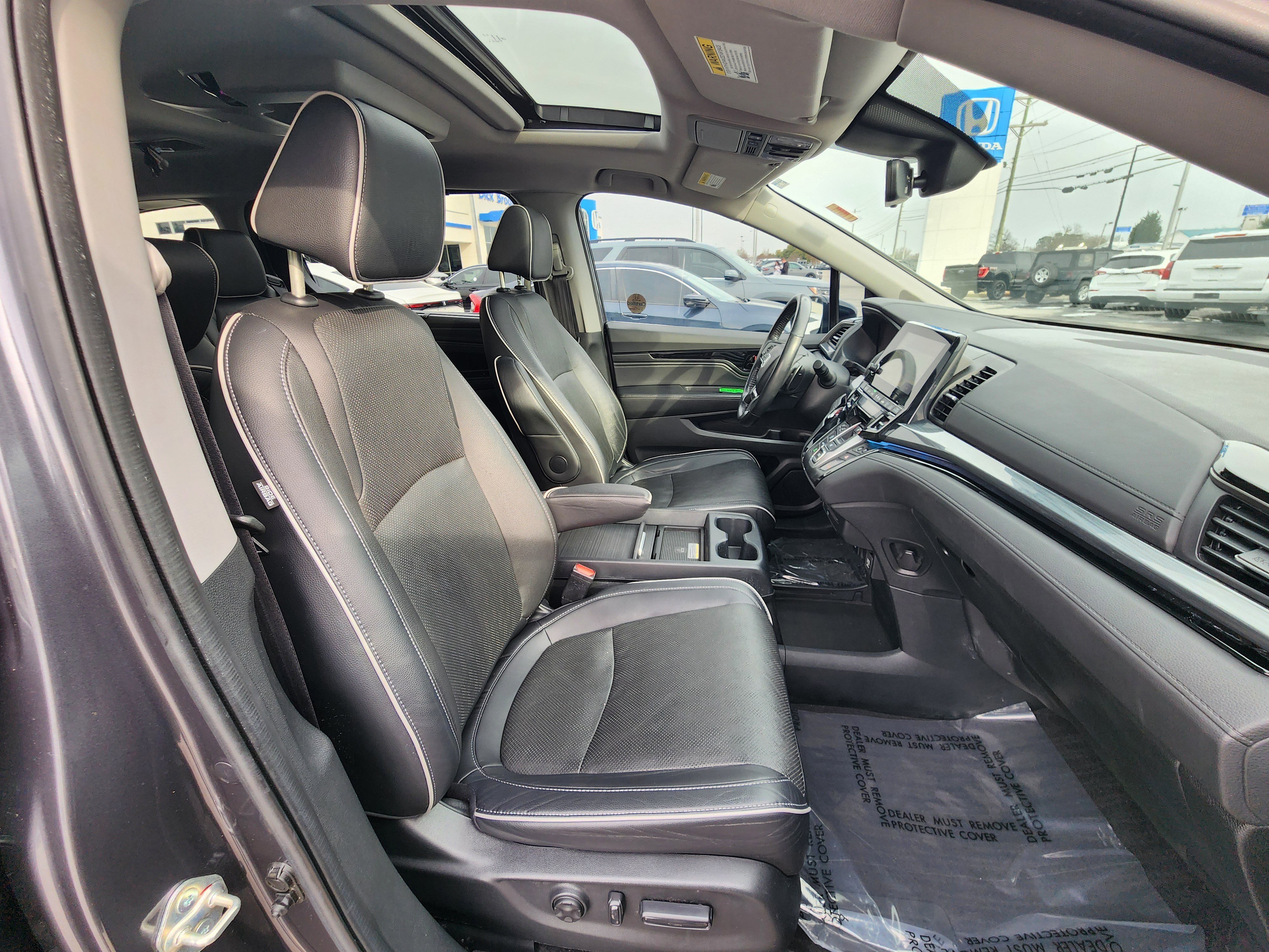 Used 2021 Honda Odyssey Elite image 12