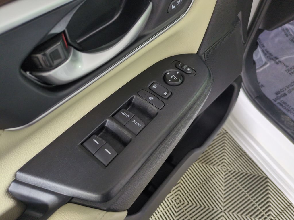 Used 2020 Honda CR-V EX-L image 11