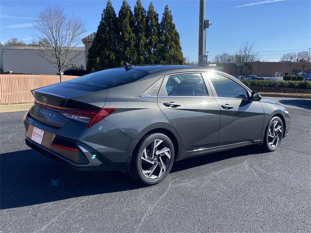 Used 2024 Hyundai Elantra SEL w/ Convenience Package image 6