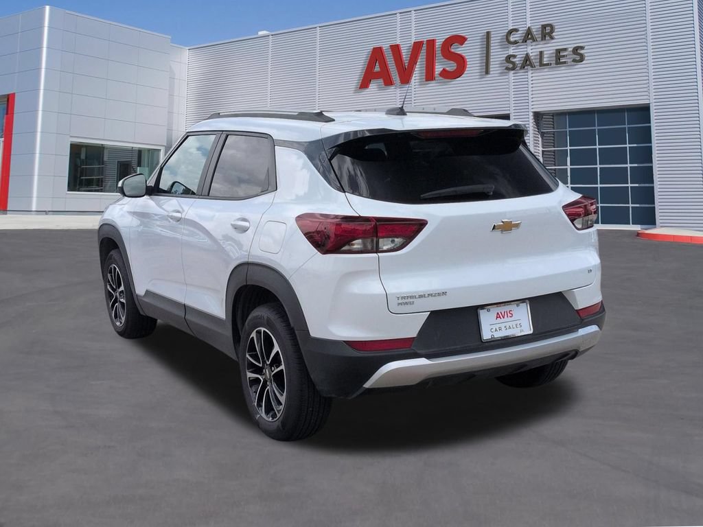 Used 2025 Chevrolet TrailBlazer LT AWD/4WD image 9