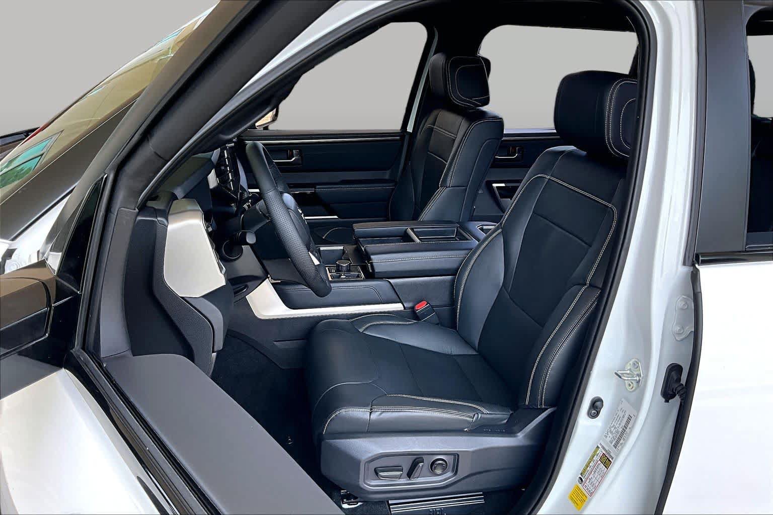 Used 2026 Toyota Tundra Limited AWD/4WD image 7