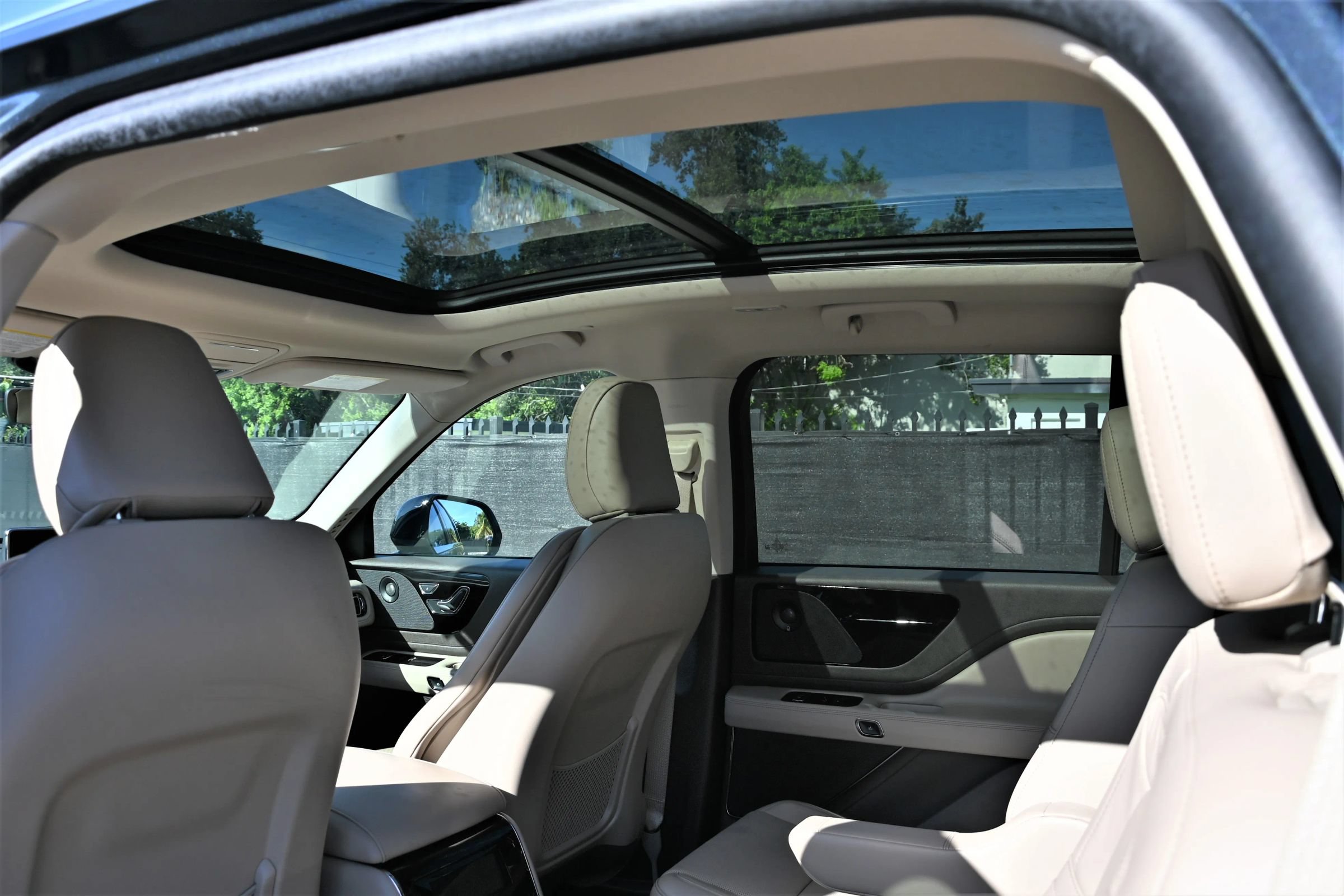 Used 2024 Lincoln Aviator Reserve w/ Equipment Group 201A RWD image 23