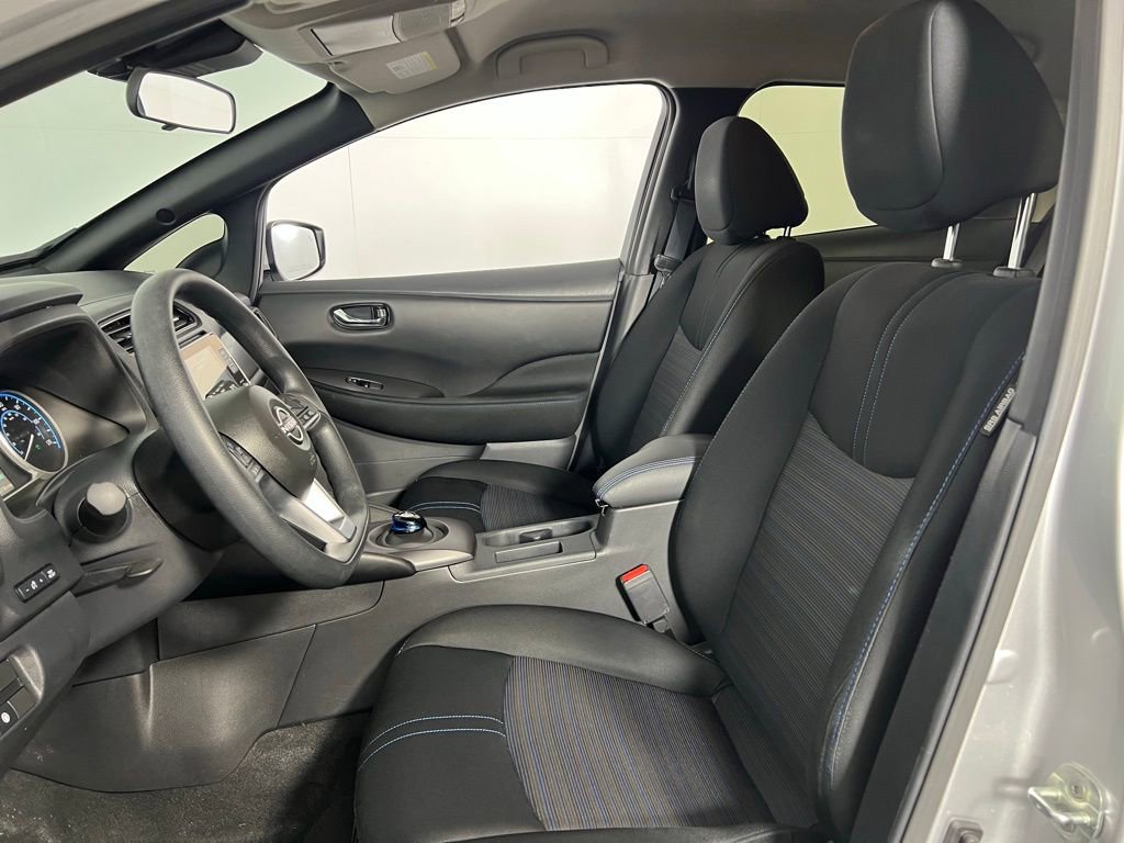 Used 2023 Nissan Leaf S image 23