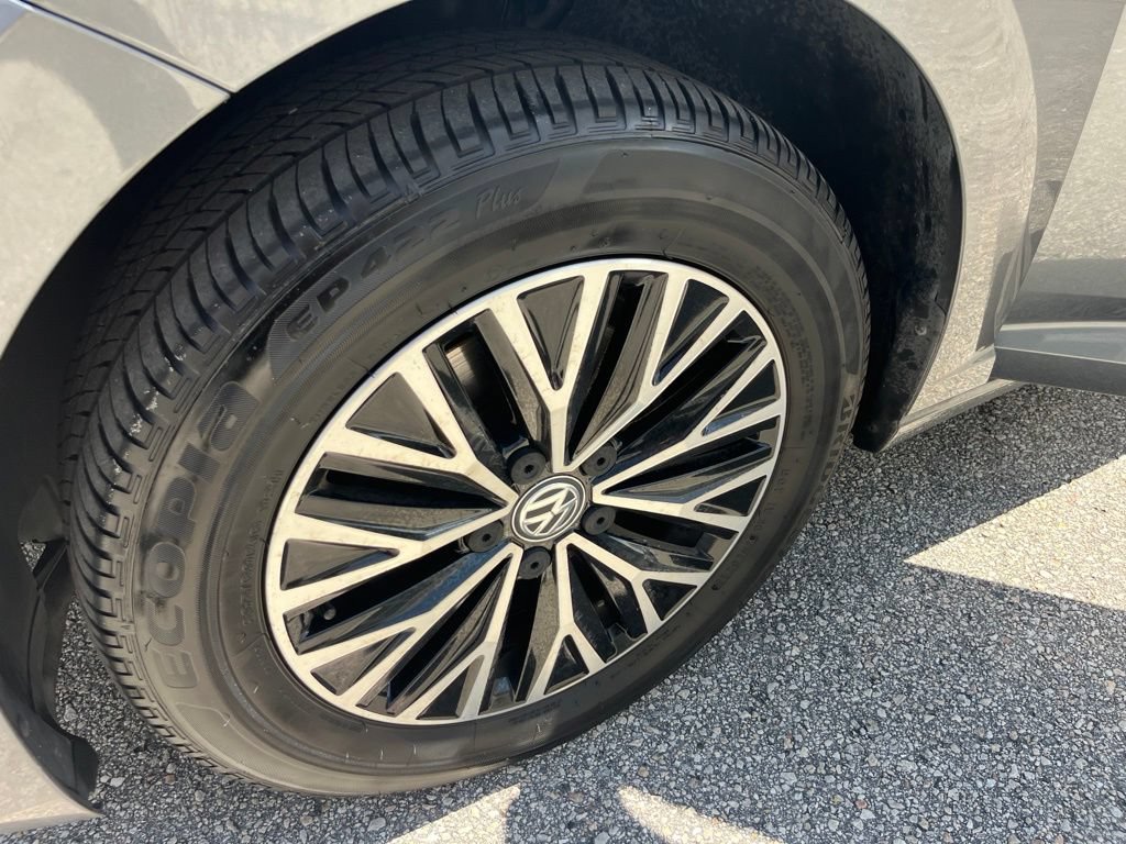 Used 2019 Volkswagen Jetta SEL FWD image 13