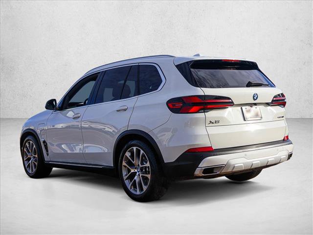 Used 2024 BMW X5 xDrive50e image 7