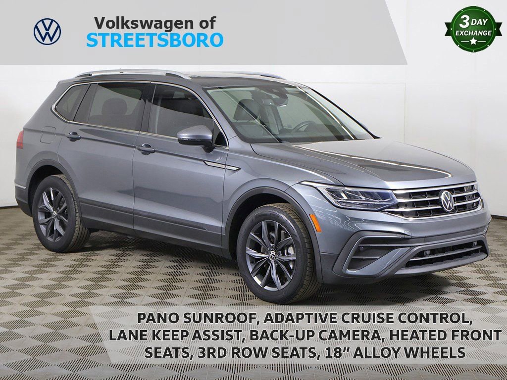 Used 2022 Volkswagen Tiguan SE w/ Panoramic Sunroof Package image 1