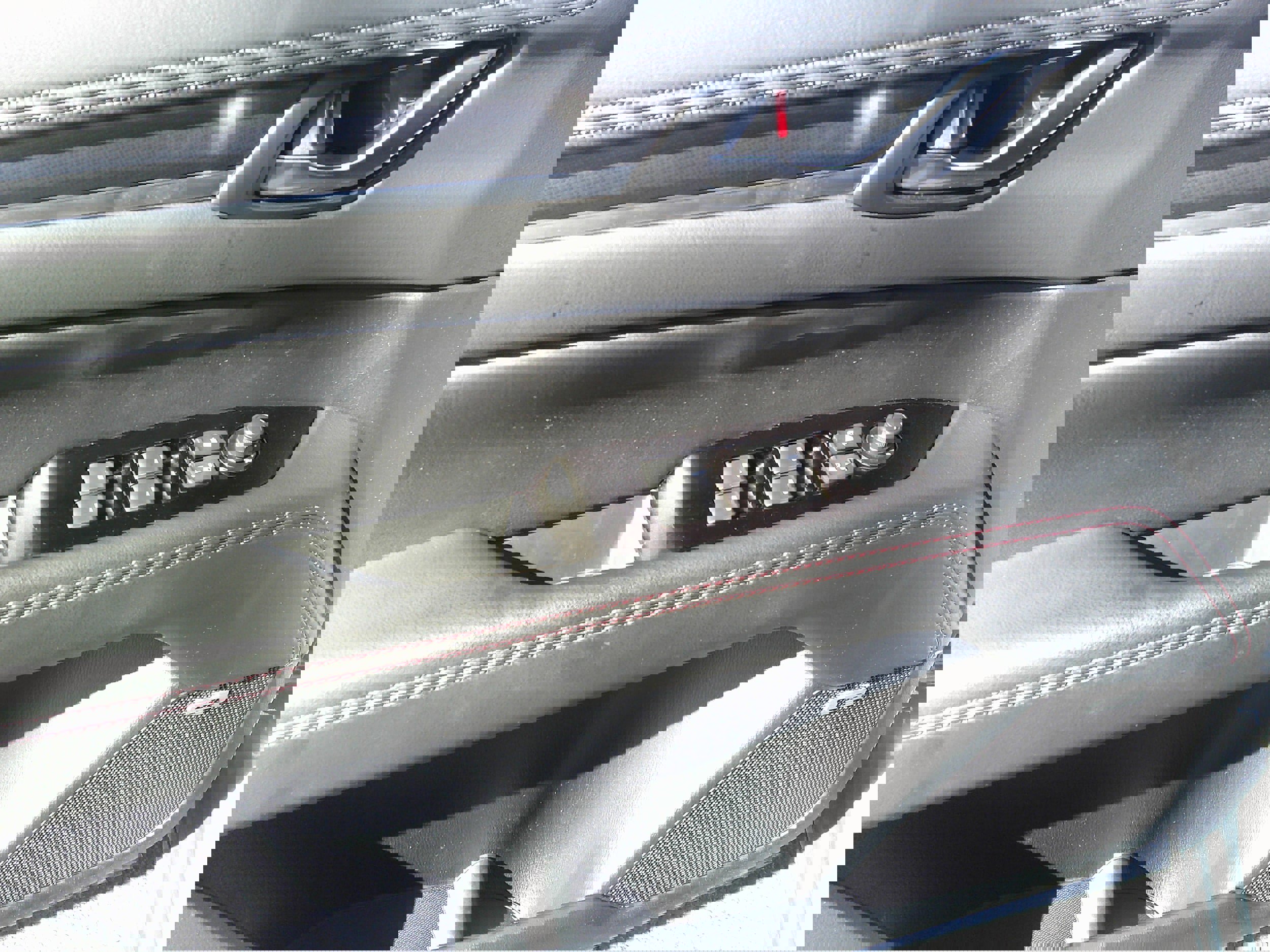 Used 2025 MAZDA CX-5 Carbon Edition image 18