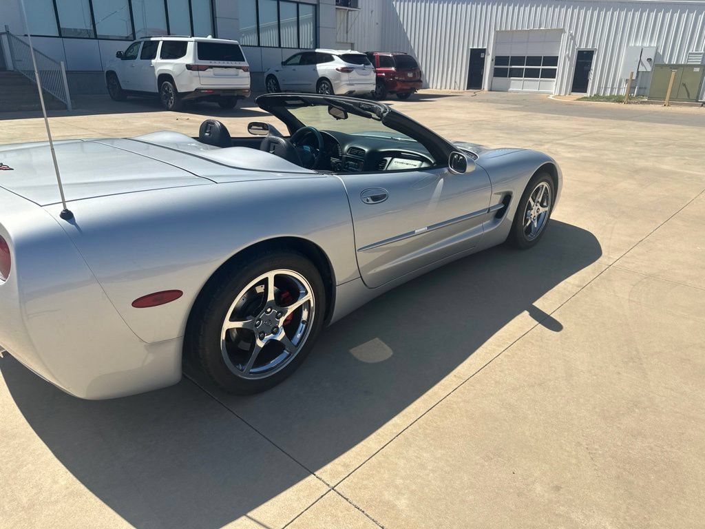 Used 1998 Chevrolet Corvette Convertible w/ Memory Pkg RWD image 28