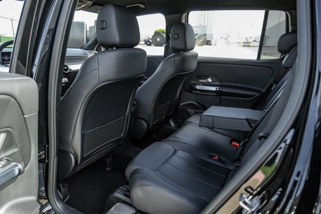 Used 2025 Mercedes-Benz GLB 250 image 39