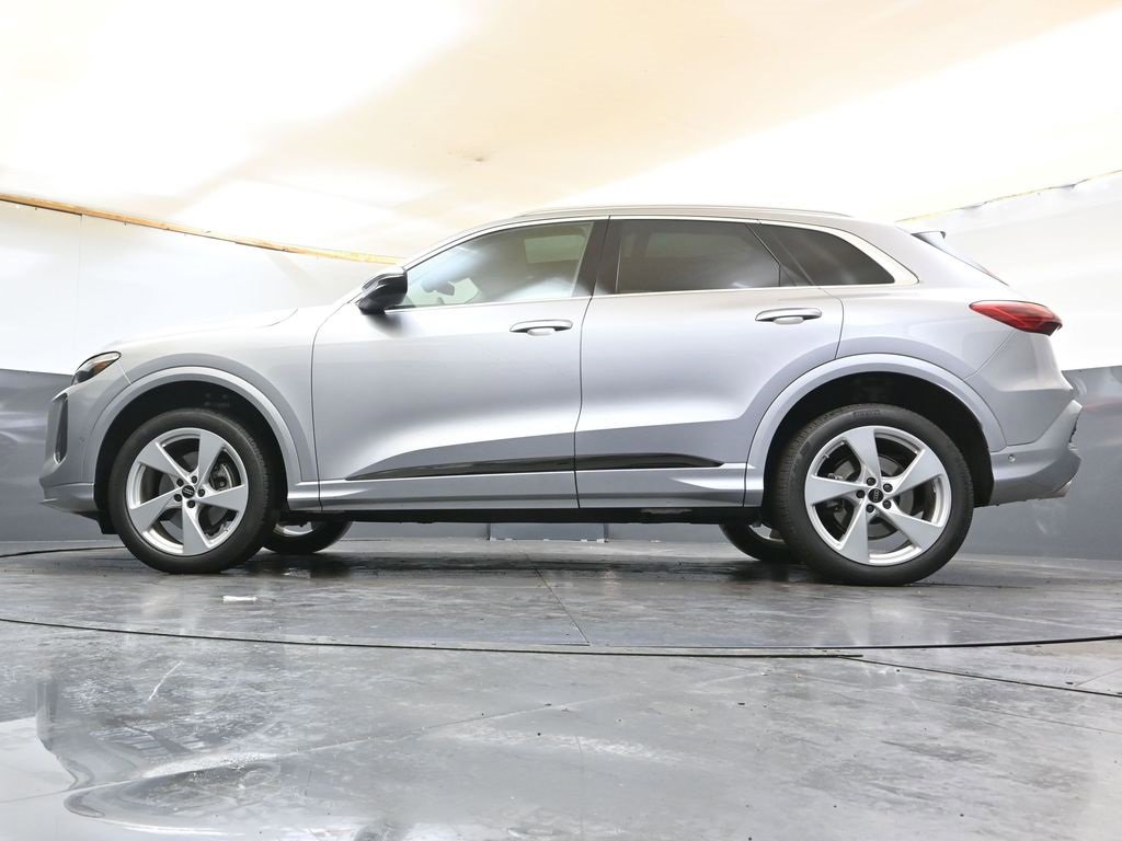 Used 2025 Audi Q5 Premium Plus w/ Premium Plus image 11
