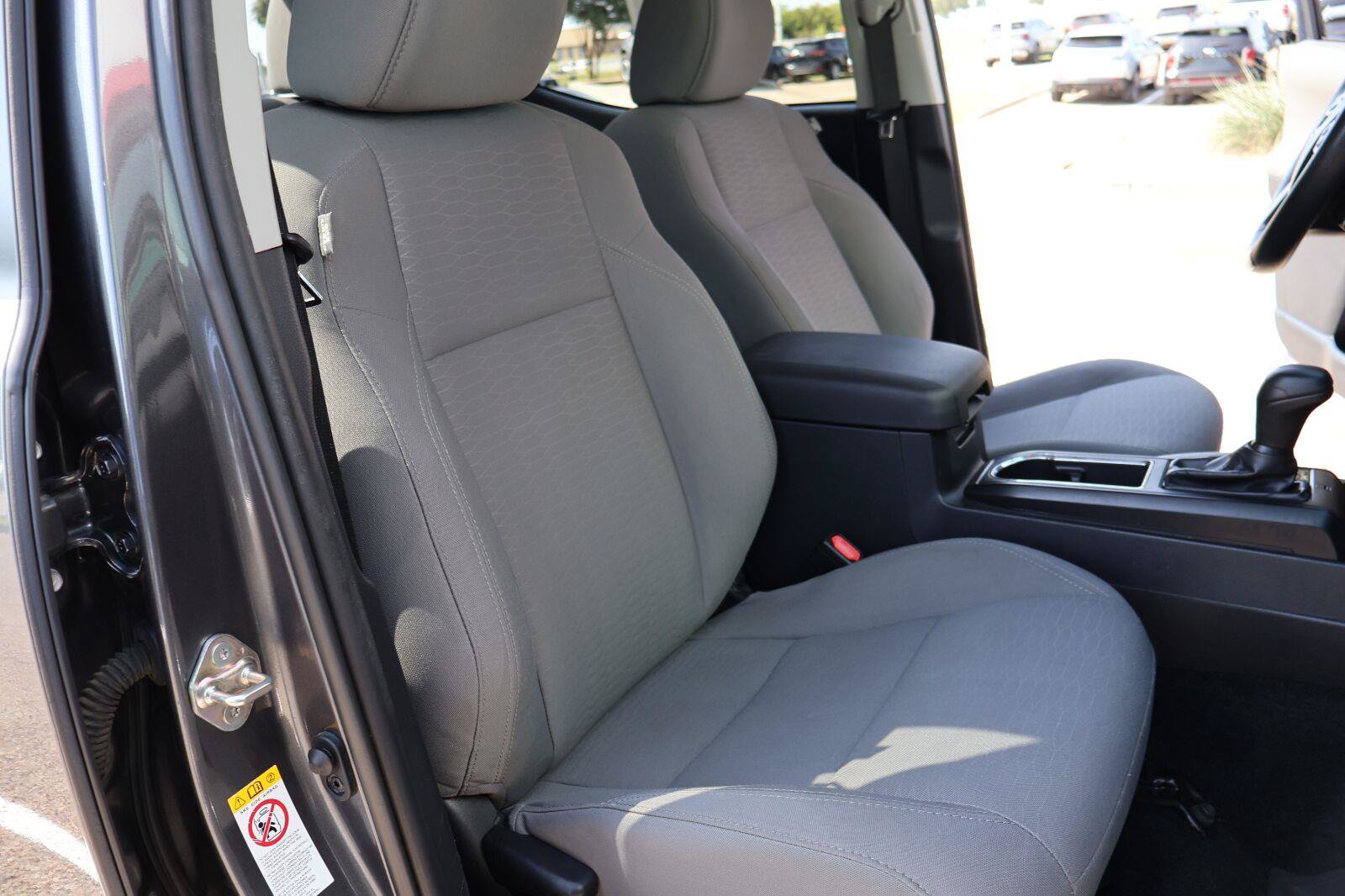 Used 2019 Toyota Tacoma SR w/ SR Convenience Package RWD image 17