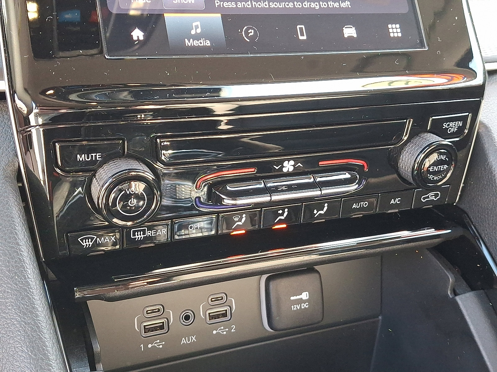 Certified 2023 Jeep Grand Cherokee Laredo image 16