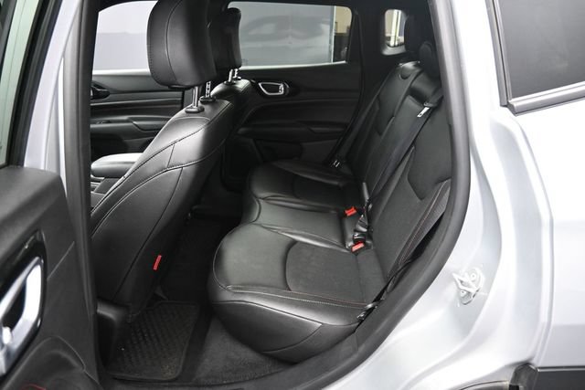 Used 2025 Jeep Compass Trailhawk AWD/4WD image 11