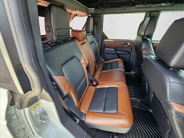 Used 2024 Ford Bronco Outer Banks AWD/4WD image 18