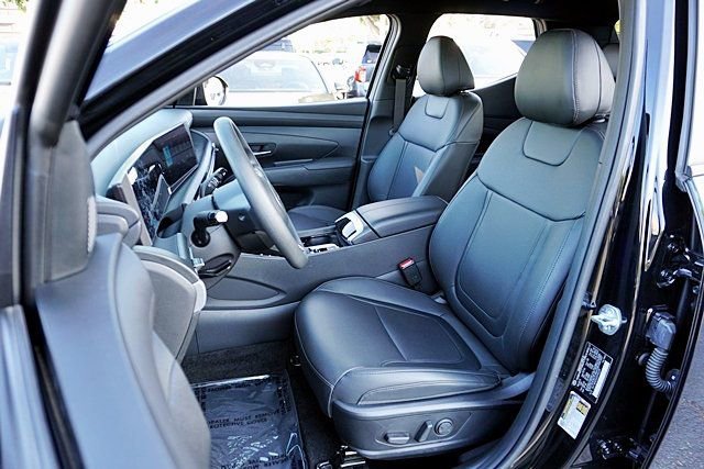 Certified 2025 Hyundai Santa Cruz SEL FWD image 16