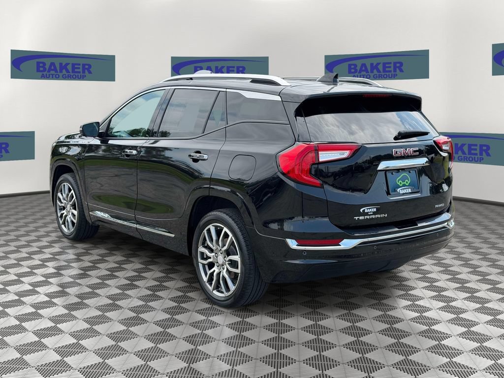 Certified 2024 GMC Terrain Denali w/ Denali Premium Package AWD/4WD image 3