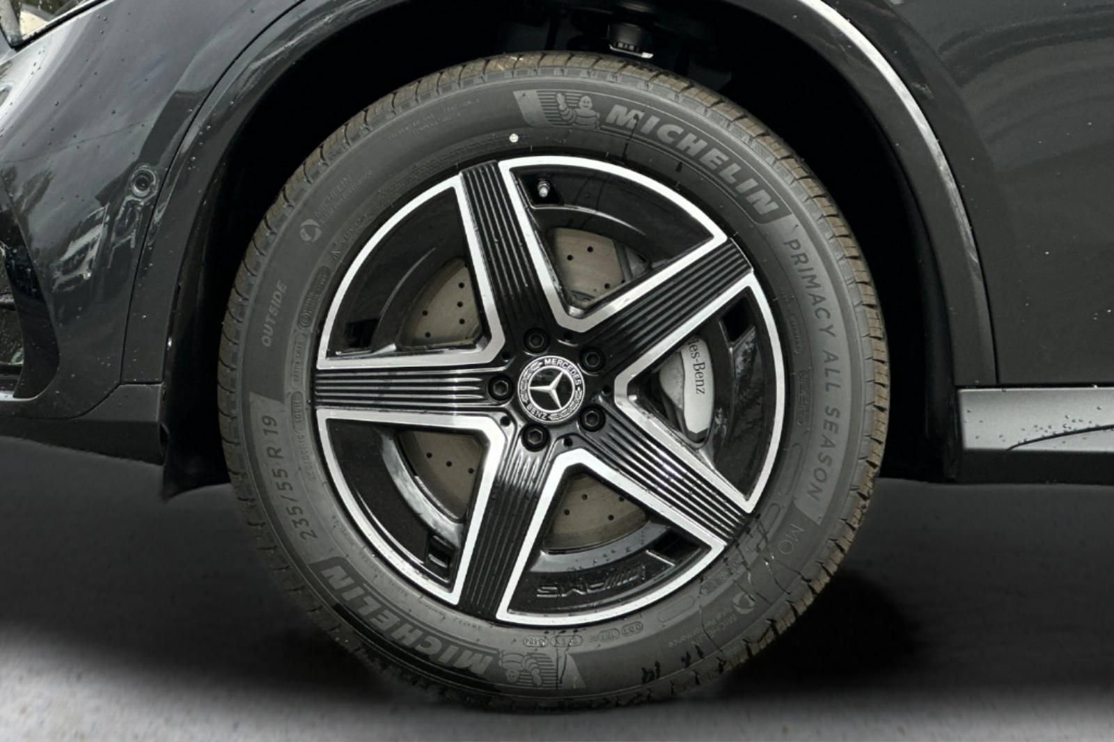 New 2025 Mercedes-Benz GLC 300 4MATIC image 34