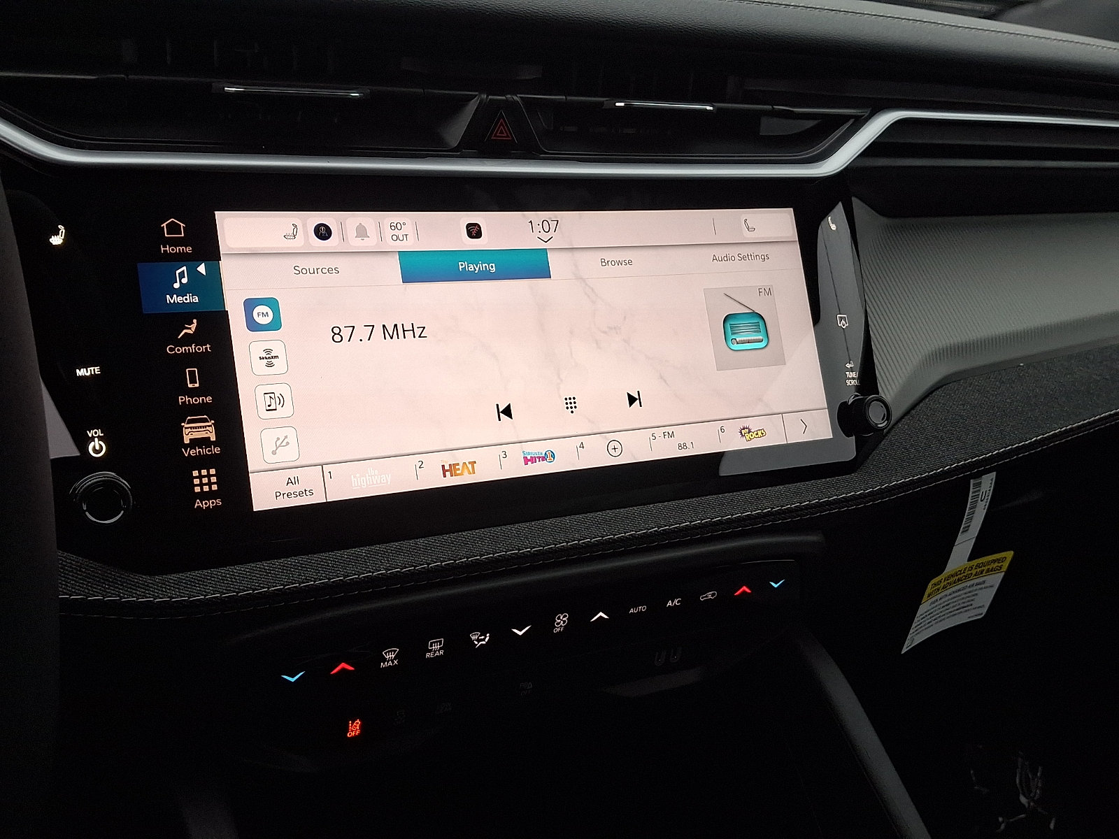 New 2026 Jeep Cherokee Laredo AWD/4WD image 8