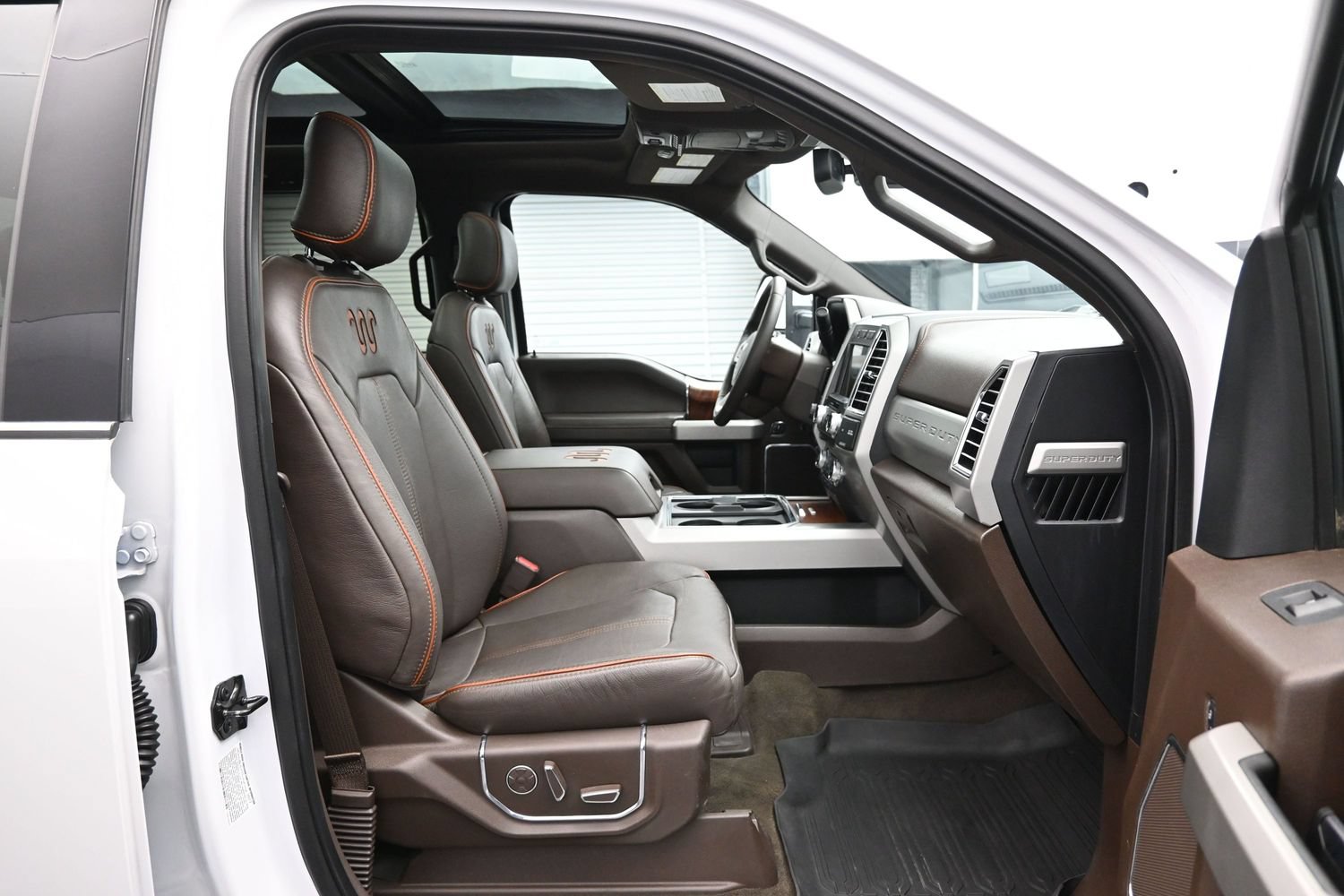 Used 2017 Ford F350 King Ranch w/ King Ranch Ultimate Package AWD/4WD image 13