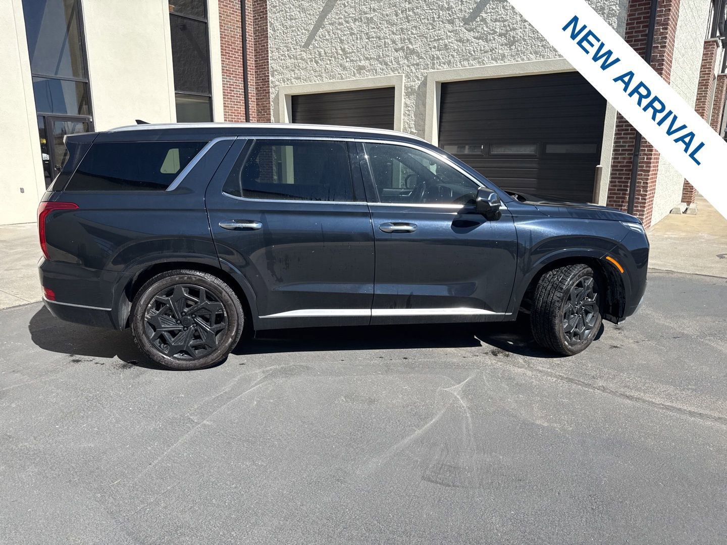 Used 2021 Hyundai Palisade Calligraphy image 8