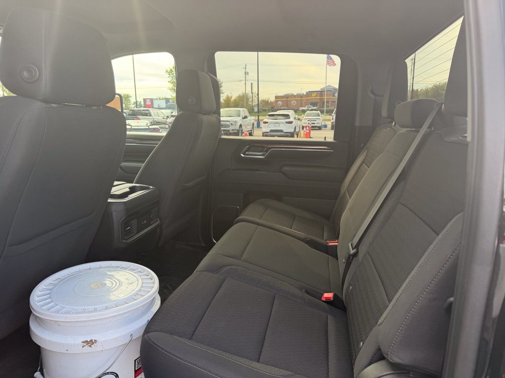 Used 2024 Chevrolet Silverado 2500 LT AWD/4WD image 7