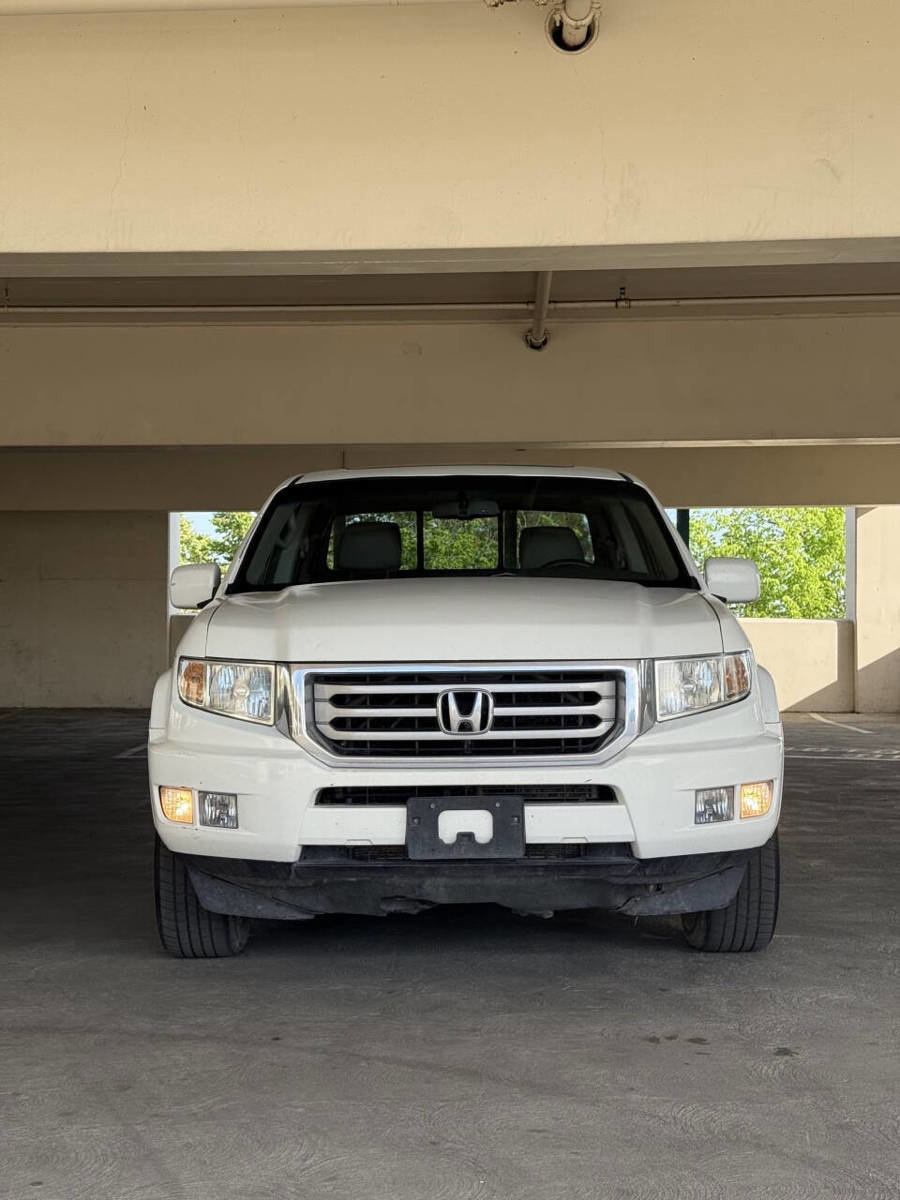 Used 2013 Honda Ridgeline RTL image 2