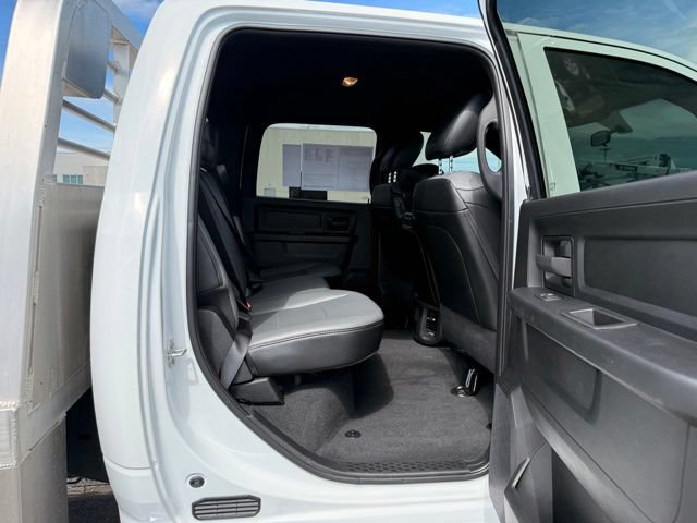 Used 2024 RAM 5500 Tradesman w/ Chrome Appearance Group AWD/4WD image 16