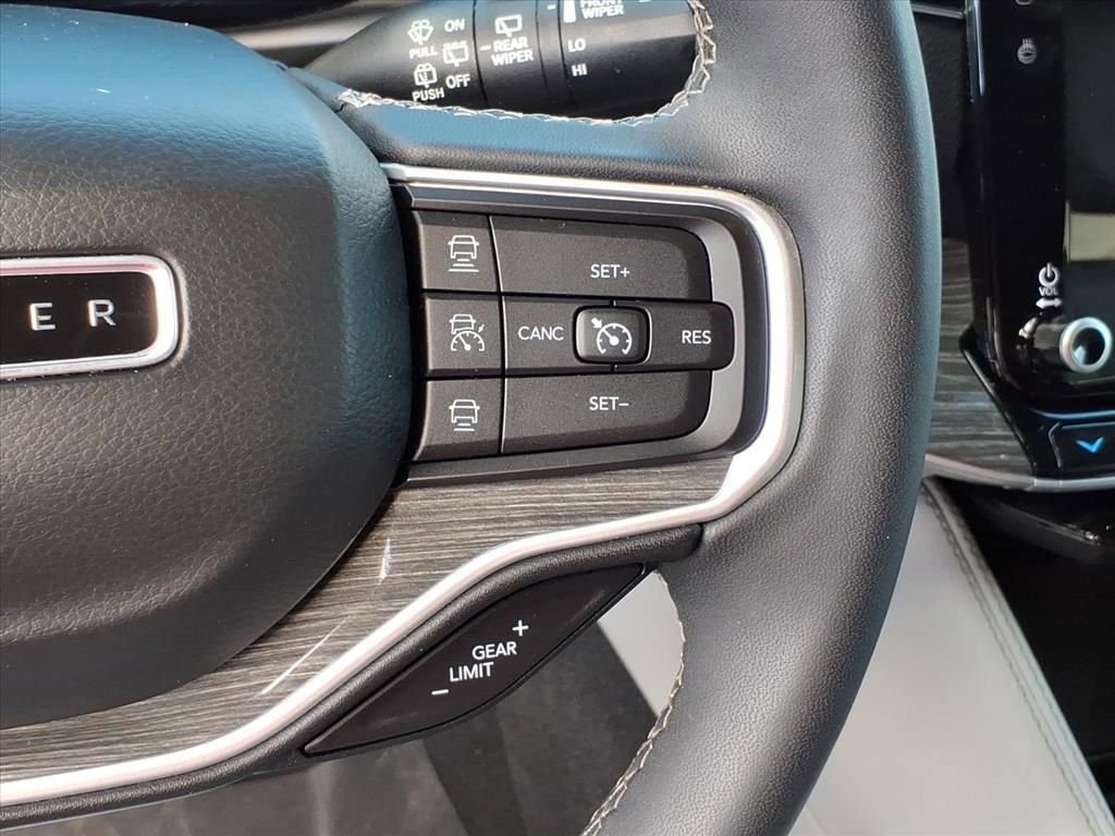 Used 2022 Jeep Wagoneer Series II AWD/4WD image 21