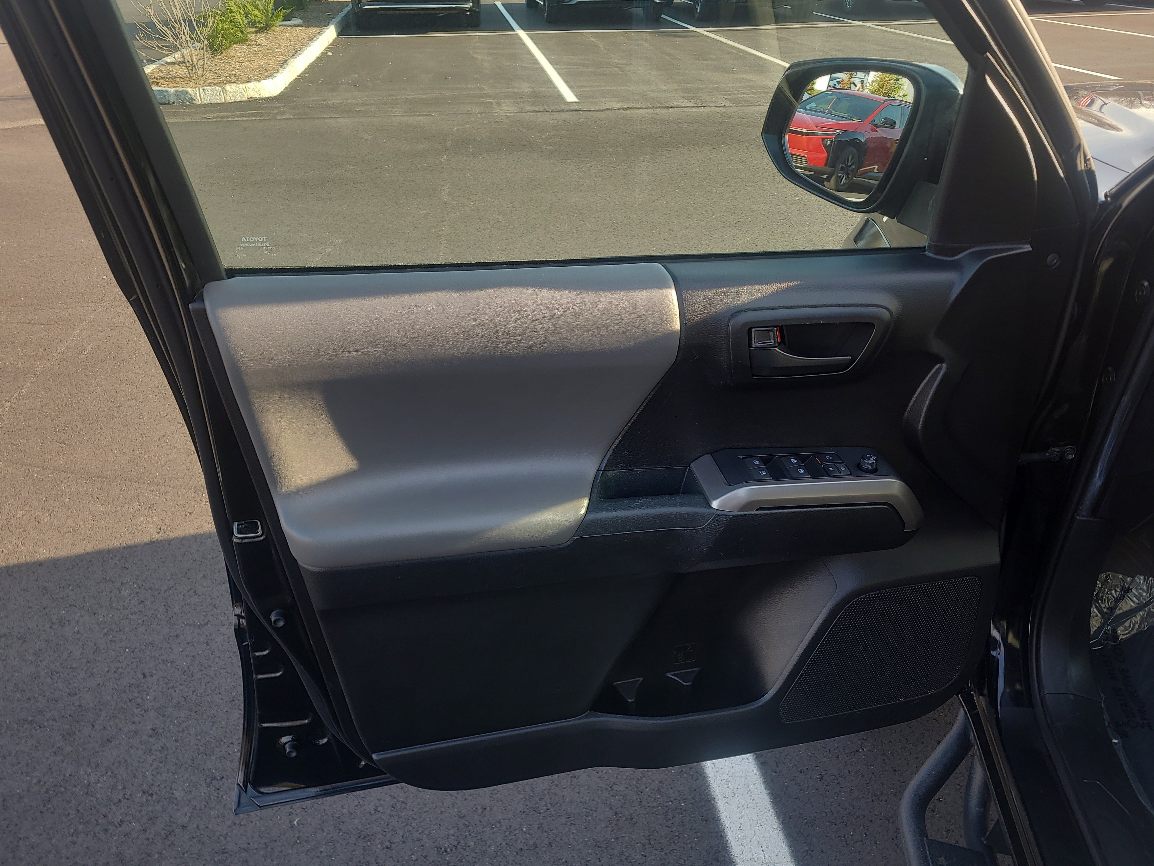 Certified 2021 Toyota Tacoma SR5 image 14