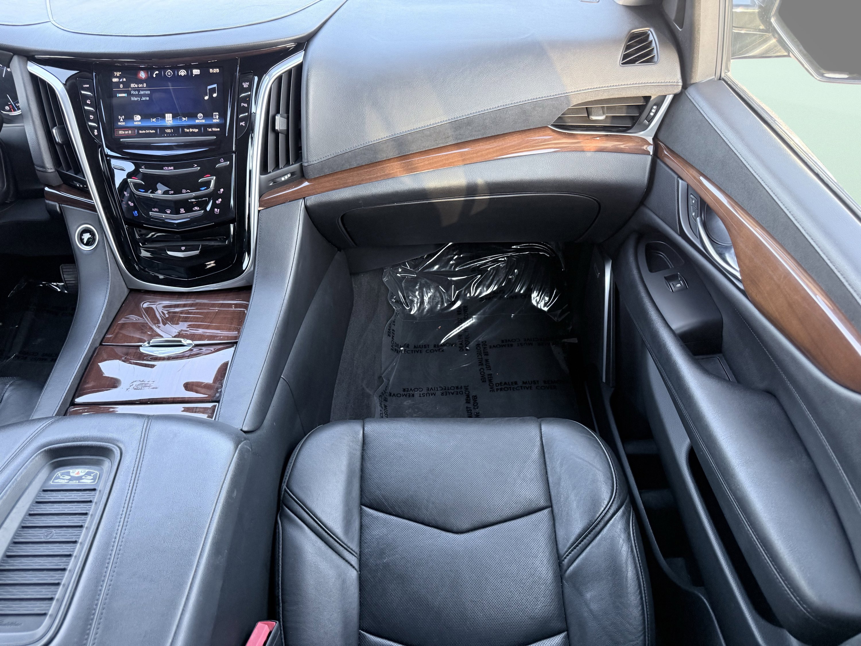 Used 2020 Cadillac Escalade ESV 2WD image 46