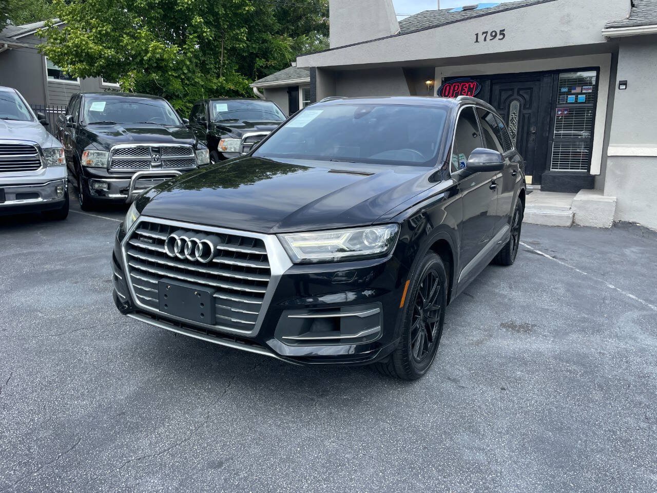 Used 2017 Audi Q7 3.0T Premium AWD/4WD image 2