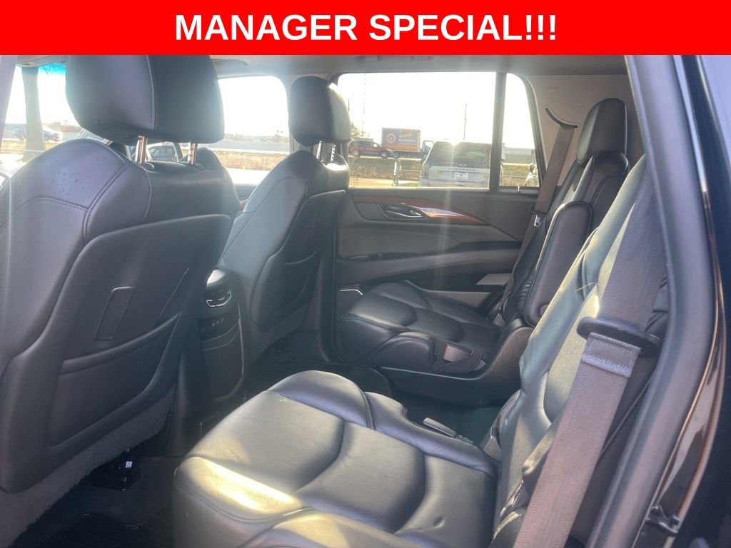 Used 2019 Cadillac Escalade Premium Luxury AWD/4WD image 15