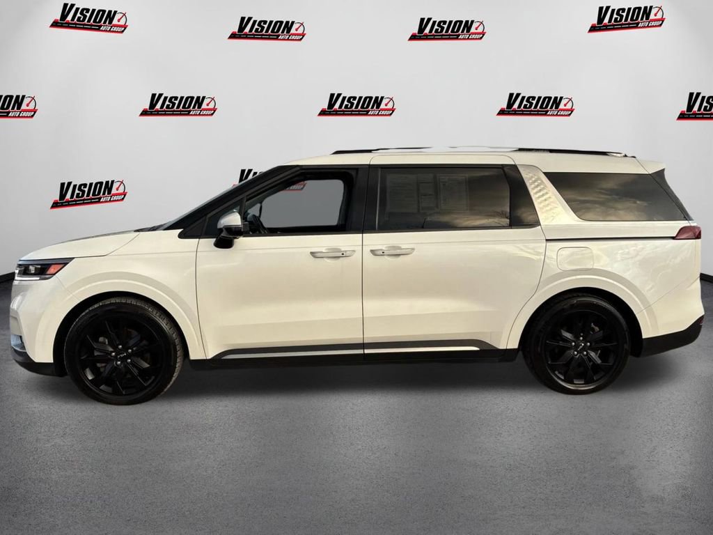 Used 2023 Kia Carnival SX Prestige image 8