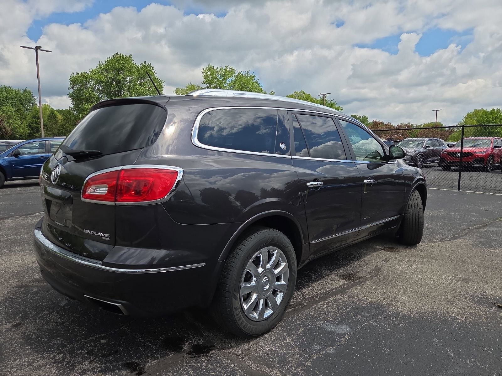 Used 2015 Buick Enclave Leather AWD/4WD image 7