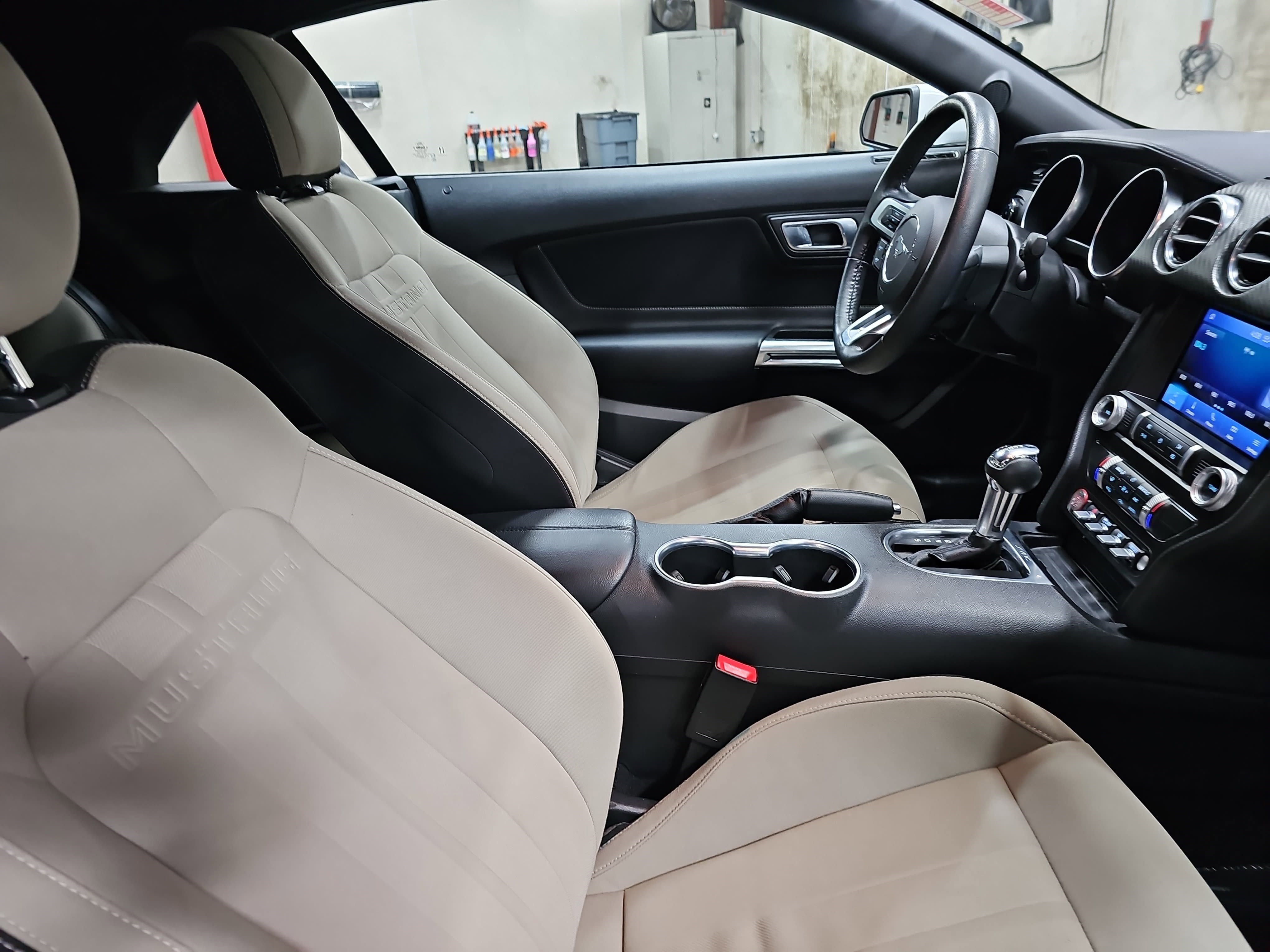 Used 2023 Ford Mustang Convertible w/ Equipment Group 101A image 10