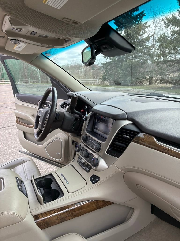 Used 2015 GMC Yukon Denali w/ Open Road Package image 8