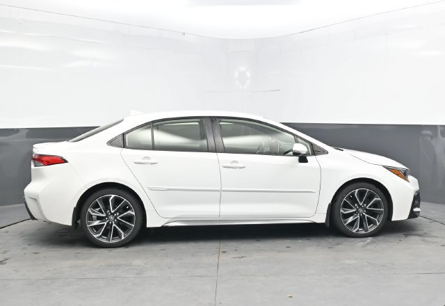 Used 2021 Toyota Corolla SE w/ Carpet Mat Package (TMS) FWD image 9