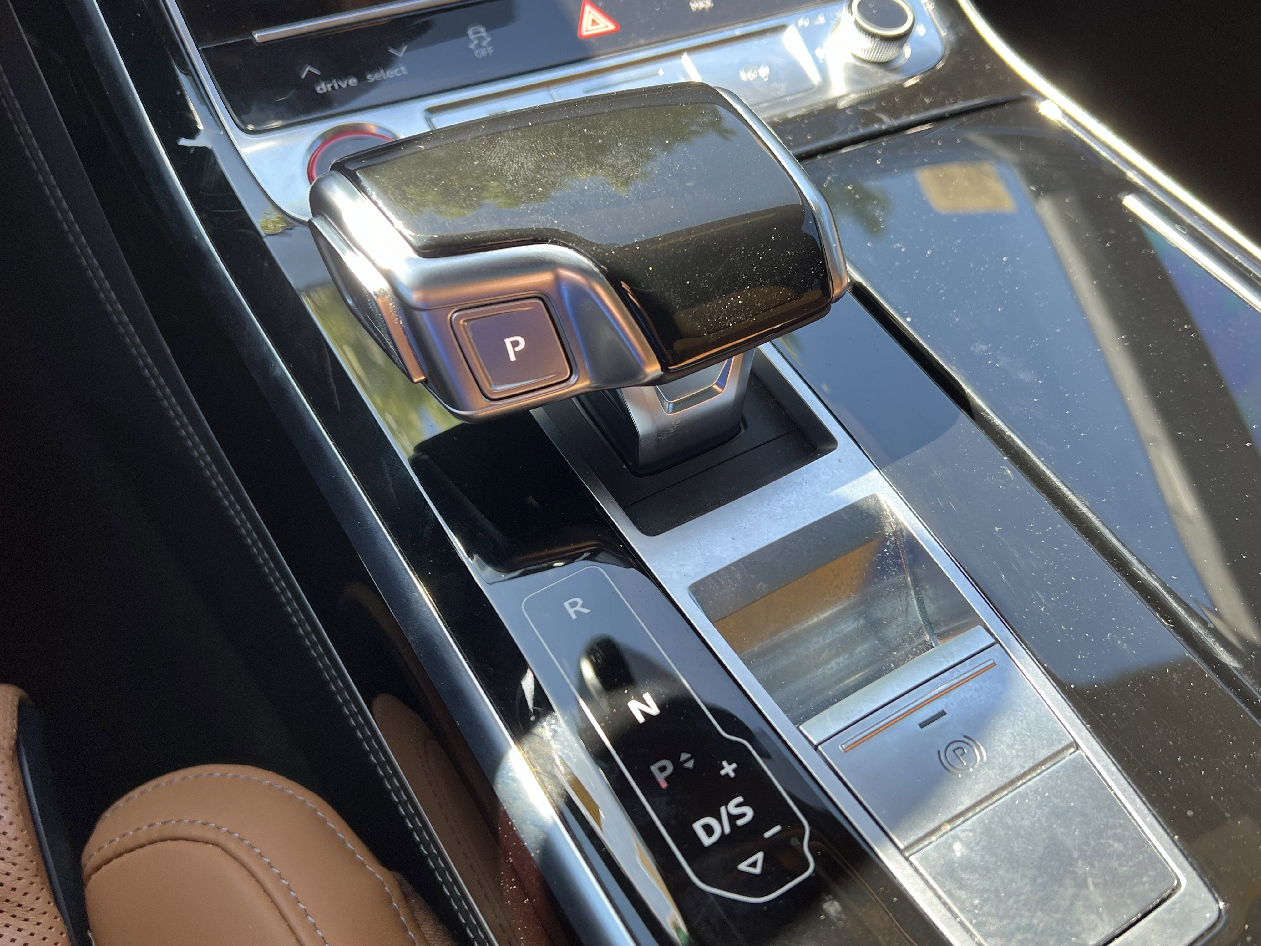 Used 2023 Audi S8 AWD/4WD image 26