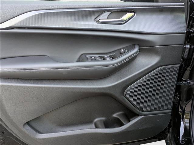New 2025 Jeep Grand Cherokee L Laredo w/ Luxury Tech Group I image 16