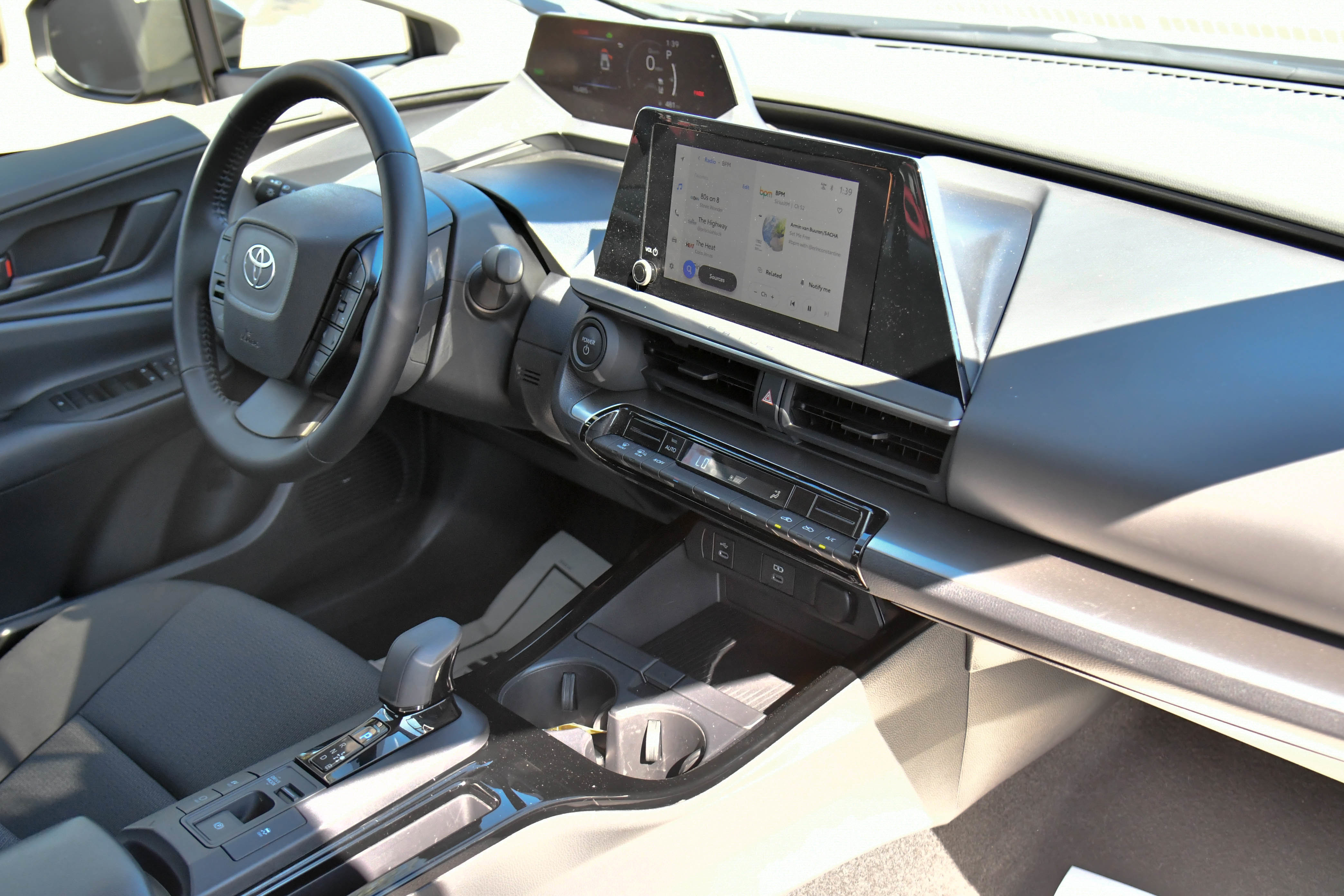 Used 2025 Toyota Prius LE image 44