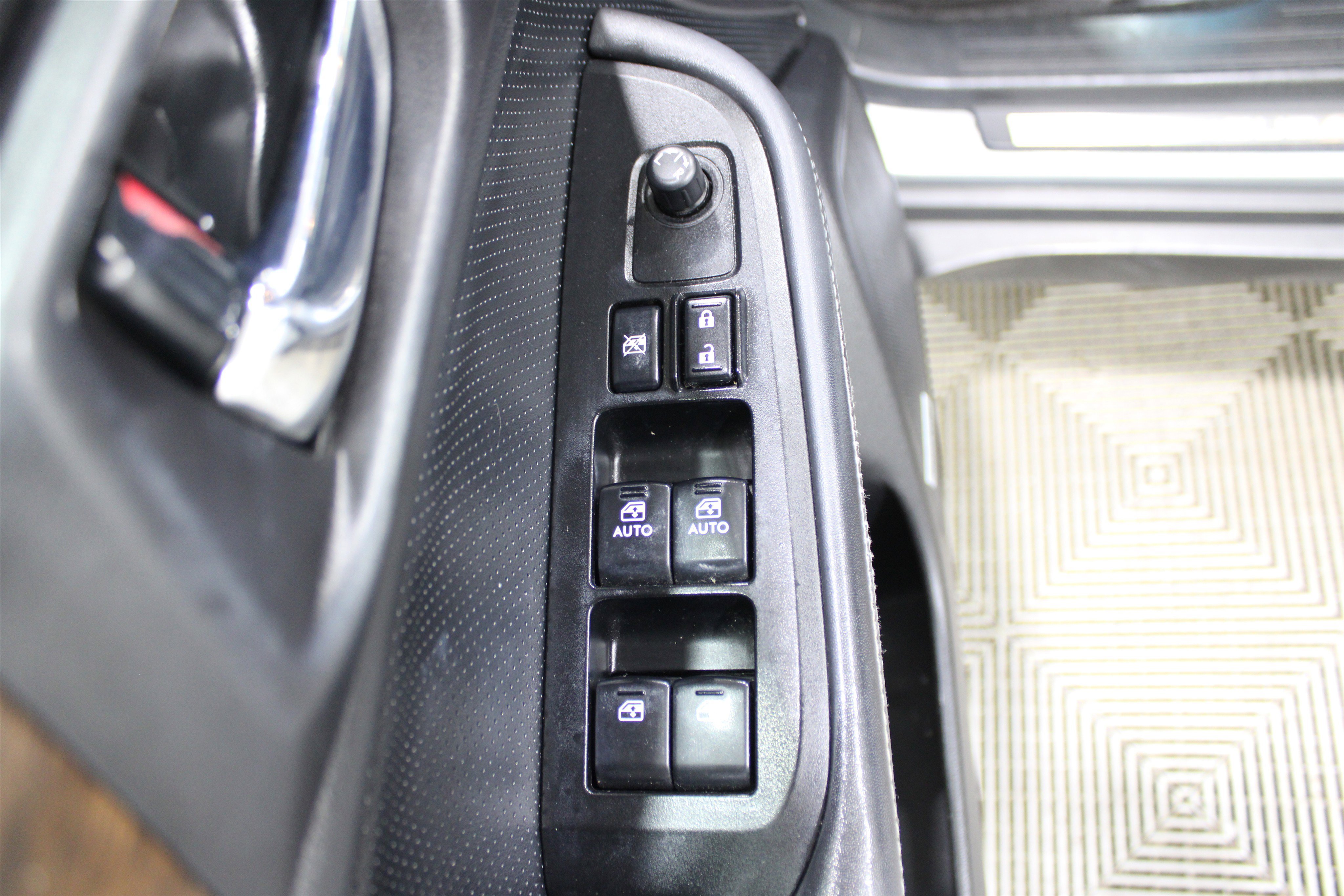 Used 2015 Subaru Outback 3.6R Limited w/ Popular Package #4 image 7